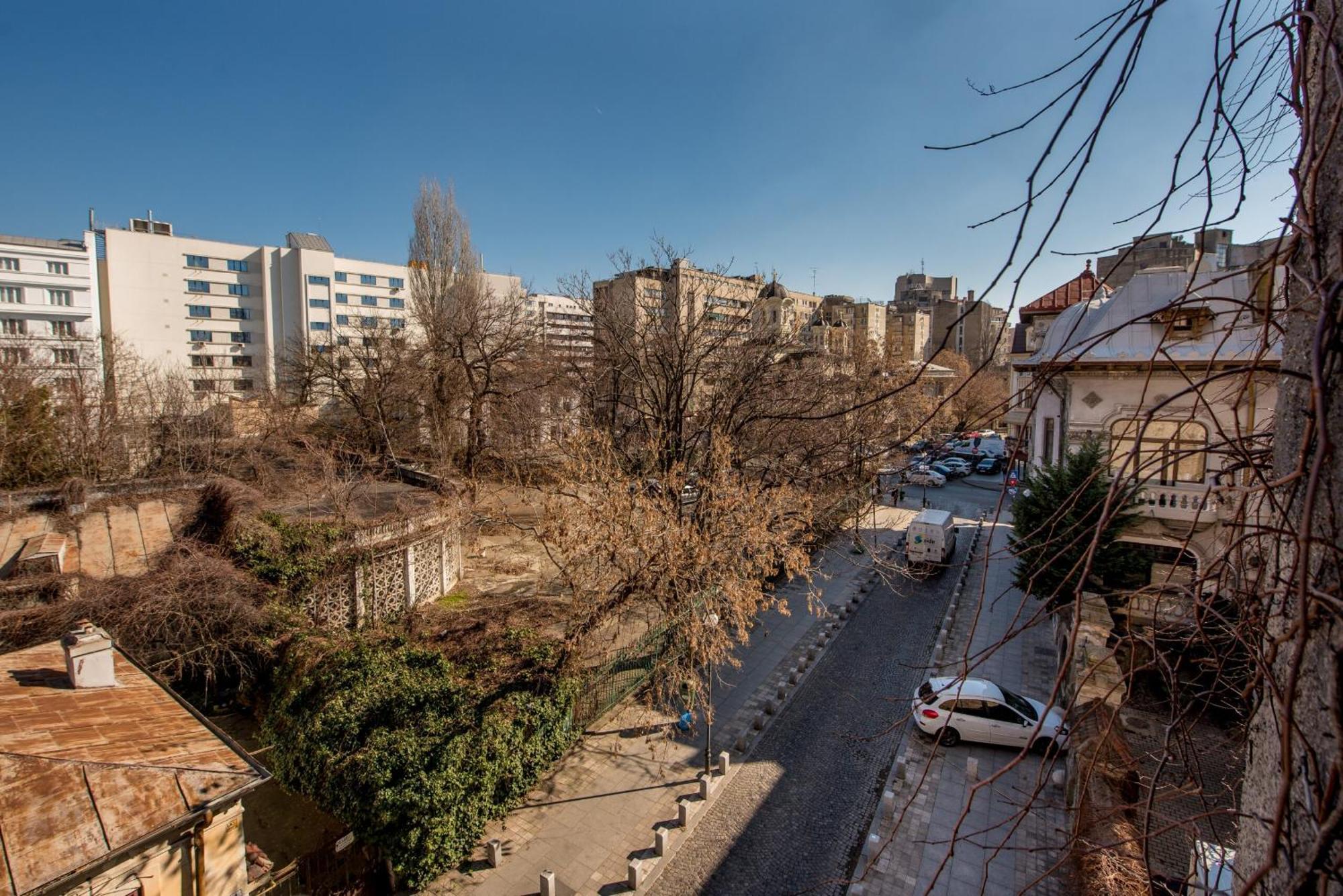 Apartament Downtown - Your Modern Escape Near Ateneul *