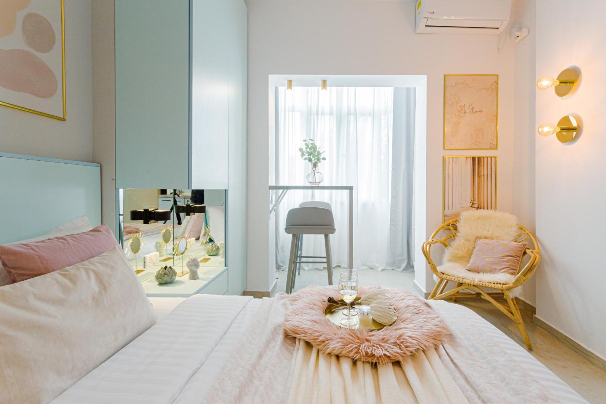 Downtown - Your Modern Escape Near Ateneul Bucureşti
