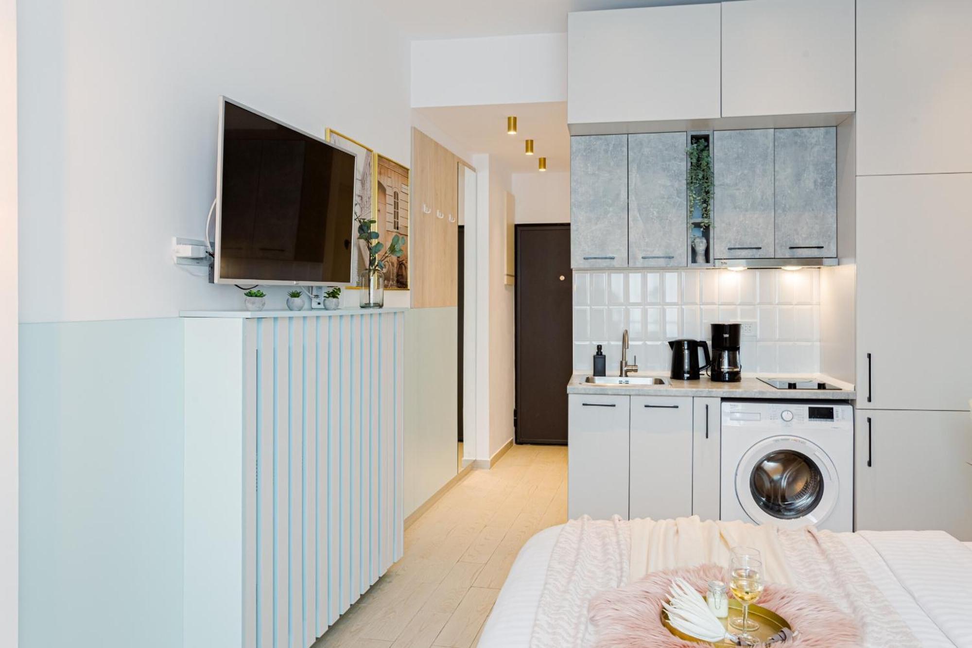 Apartament Downtown - Your Modern Escape Near Ateneul Bucureşti